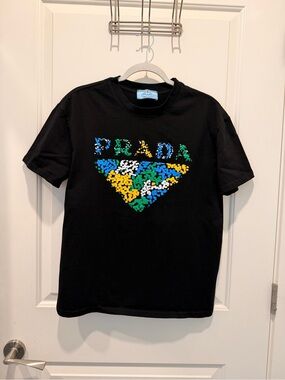 Prada Black Mosaic Graphic
Logo Crew Neck T-Shirt Size L
